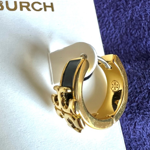 NWT Tory Burch Black Miller T Hoop Earrings - Picture 8 of 9